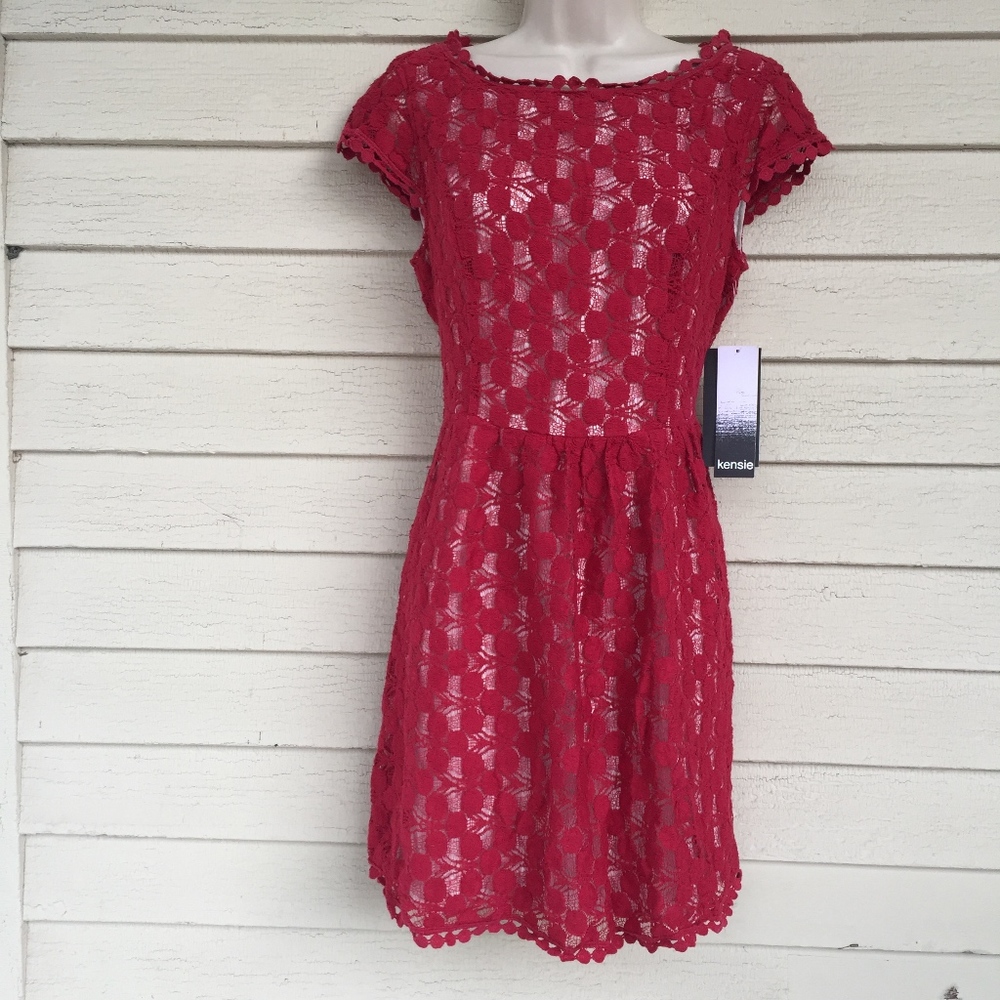 KENSIE red crochet lace dress/lined/NWT/M