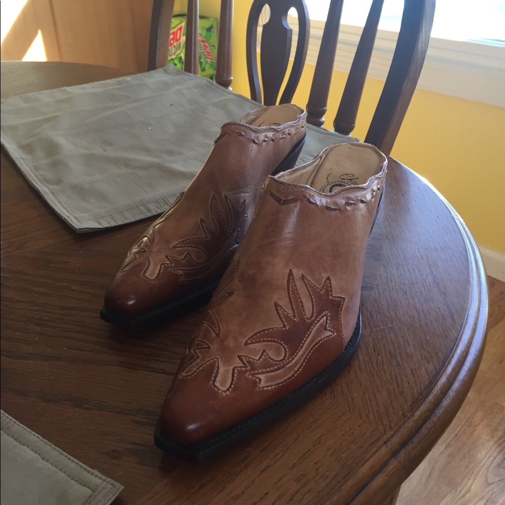 New lucchese (charlie horse) brown slipper boot