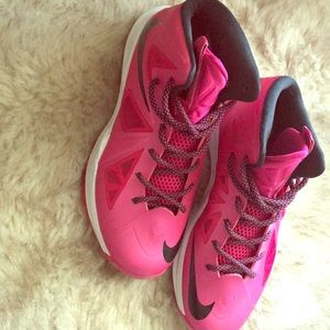 Pink nike