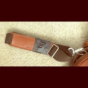 Johnston & Murphy messenger bag shoulder strap