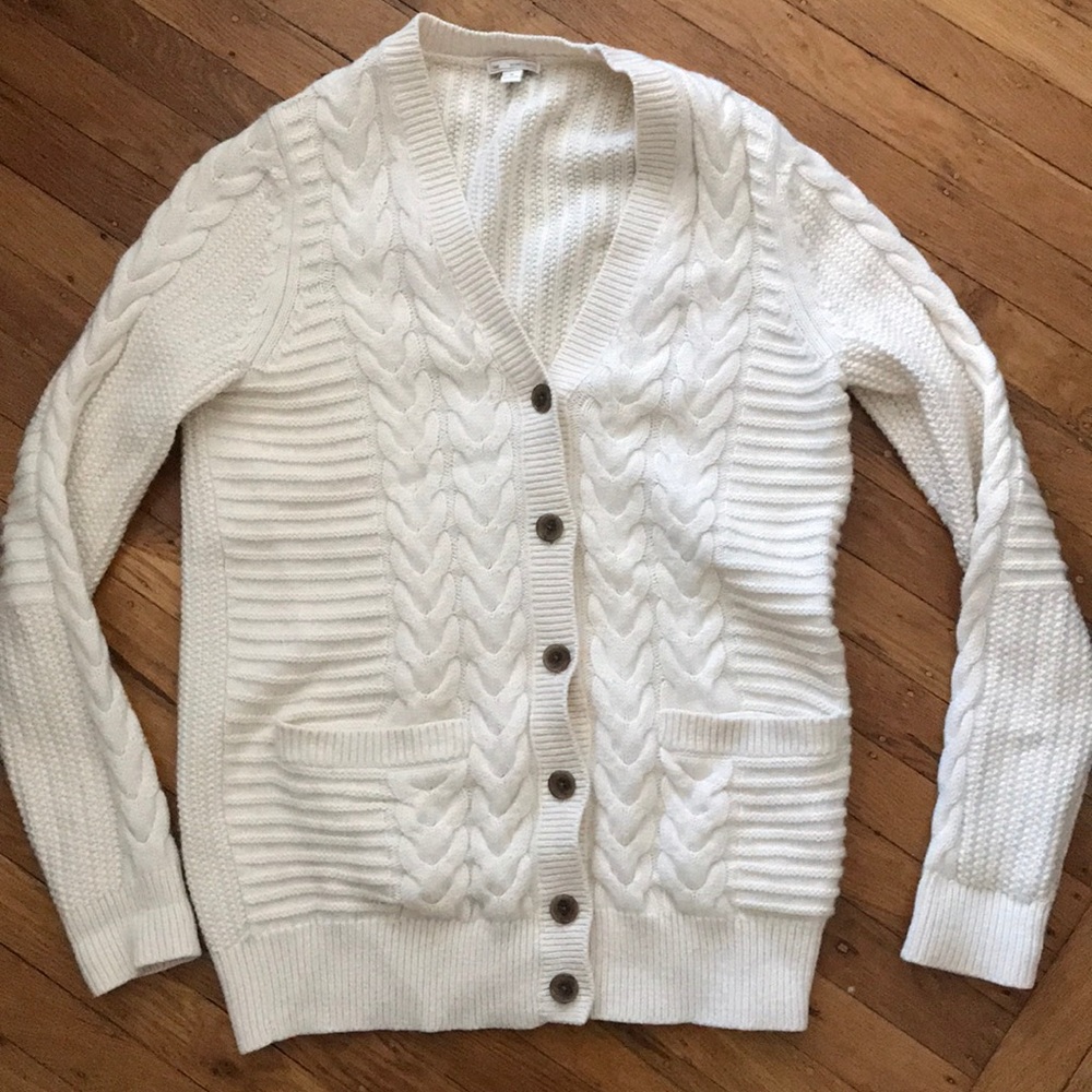 Brand New condition Gap sweater!