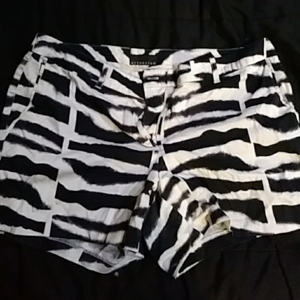 Attention Brand Zebra Shorts