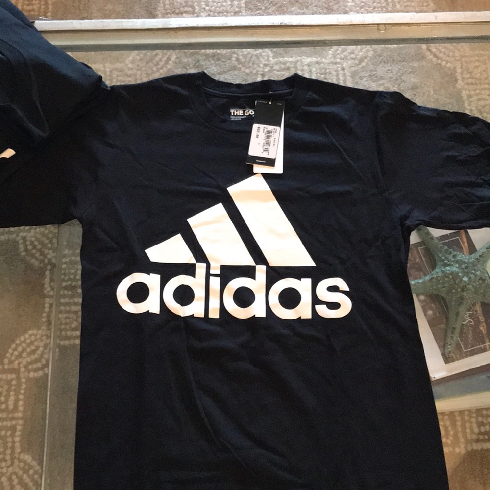 Men’s black Adidas logo t-shirt brand new