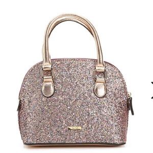 Meet your Posher, Candace