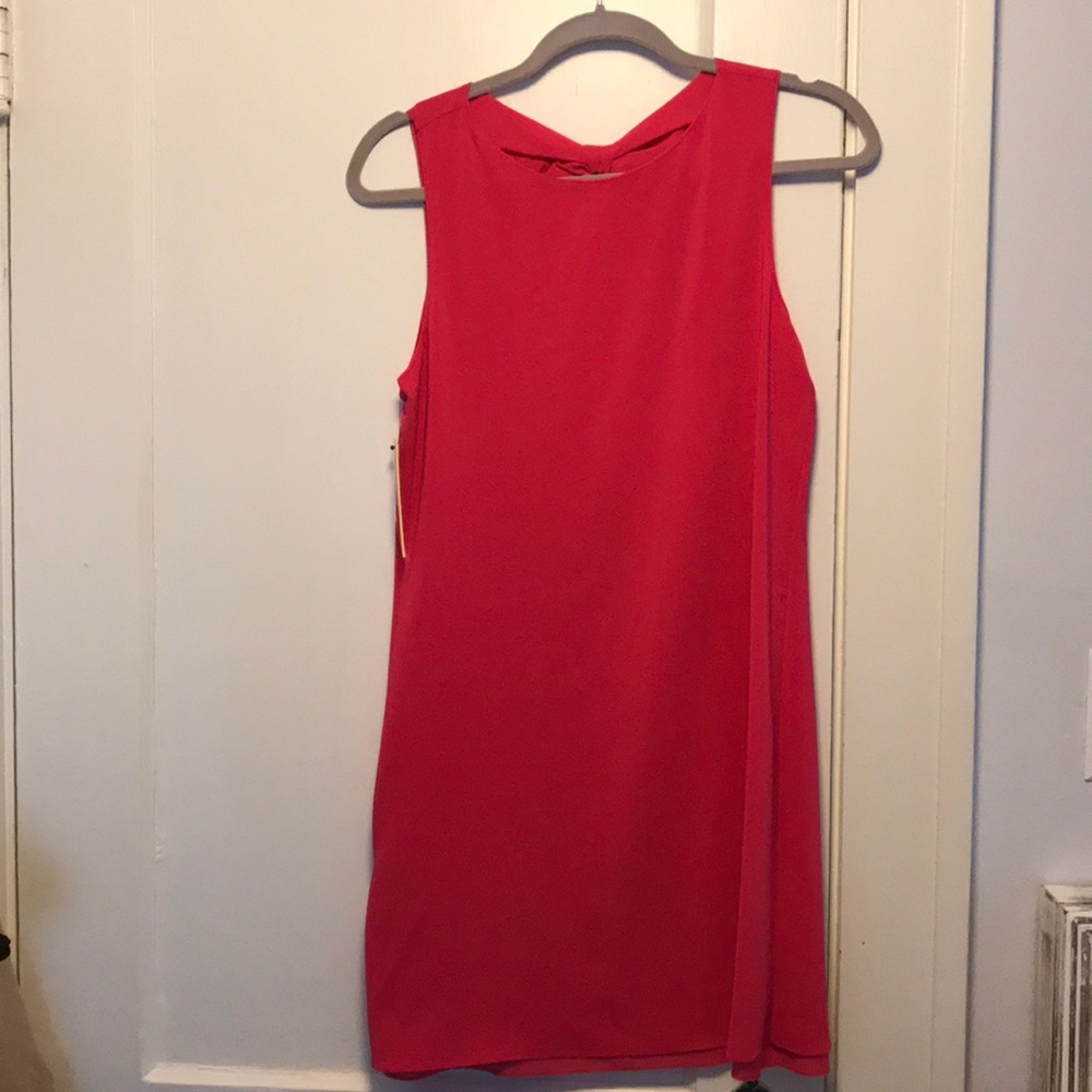 Beautiful Alice and Olivia Bow Back Dress