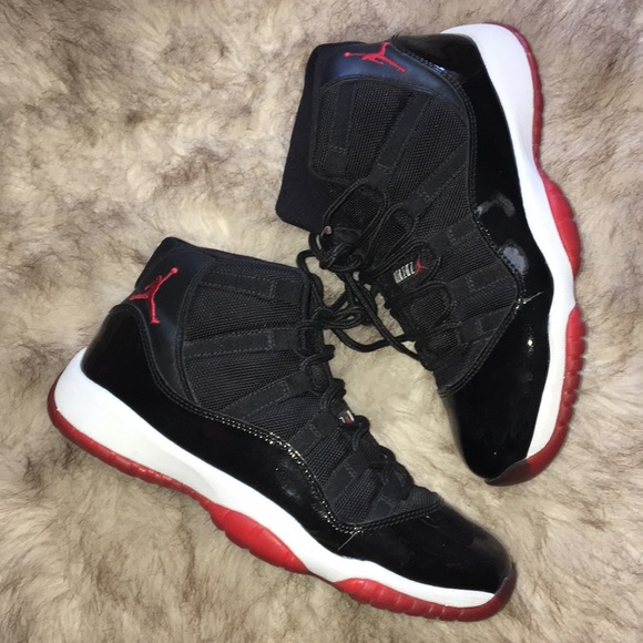 Sneakers - Picture 3 of 4