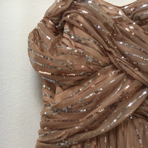 Strapless Nude sequined gown - Picture 3 of 7