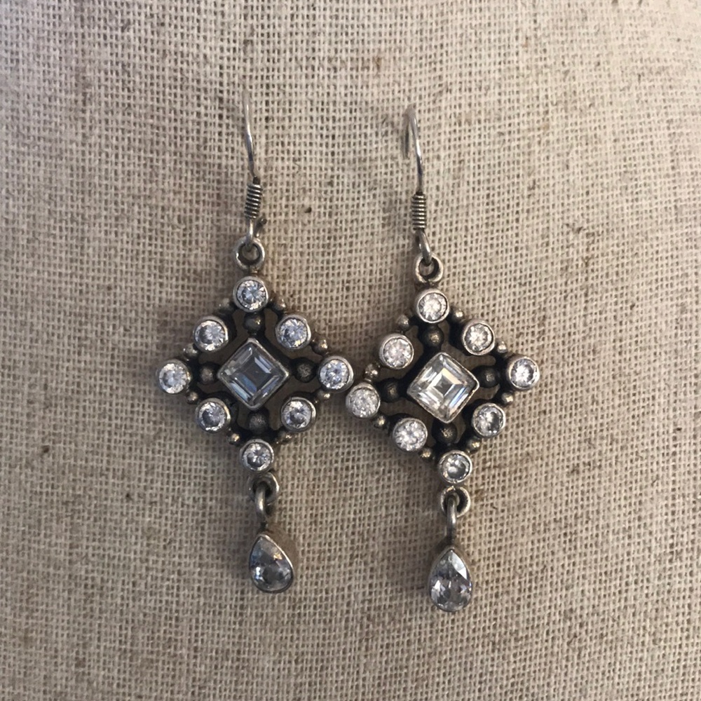 Dangling crystal earrings