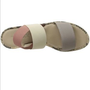 NEW The Flexx Sandals