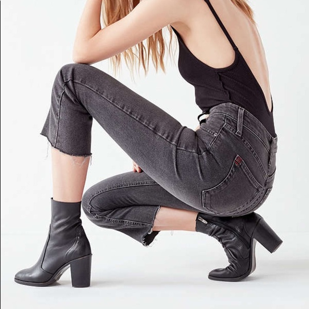 Urban Outfitters High Rise Cropped Black Size 26