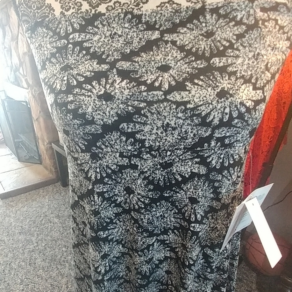 lularoe maxi black and cream