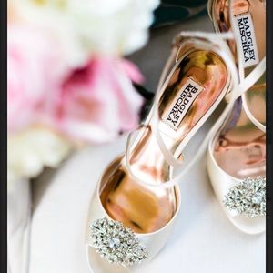 7 1/2 Ivory Abigail Badgley Mishika Wedding Wedges