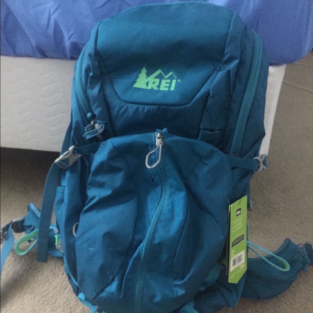 REI women’s traverse 46 liters size small