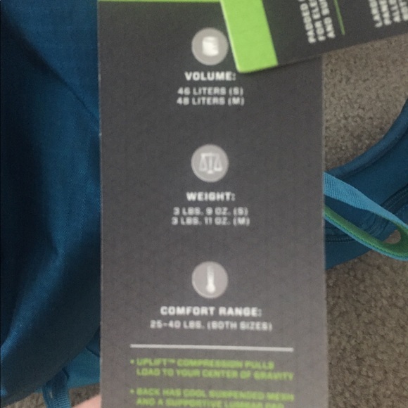 REI women’s traverse 46 liters size small - Picture 4 of 5