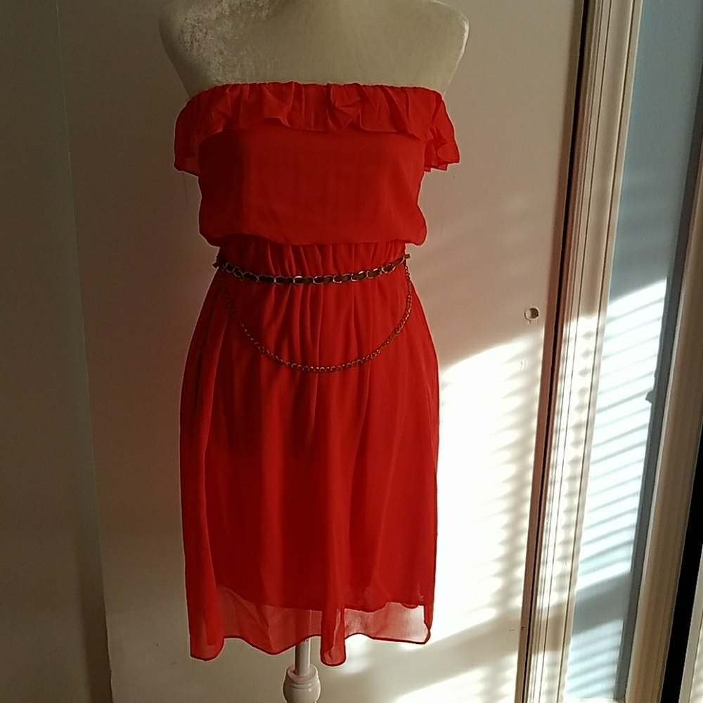 Summer dress with belt