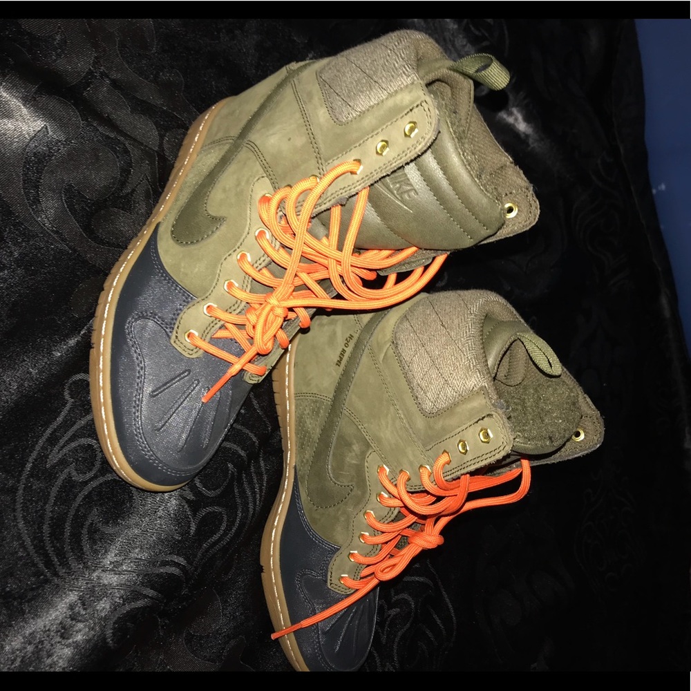 Brand new nike wedge sneaker 7