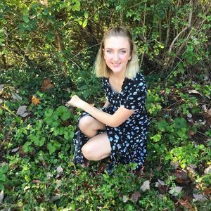 Meet your Posher, Lauren