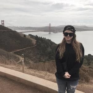 Meet your Posher, Kayla