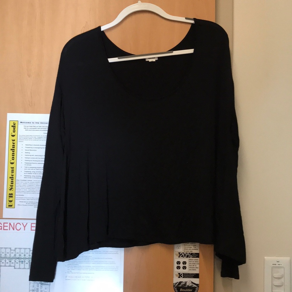 Women’s stretchy black long sleeve