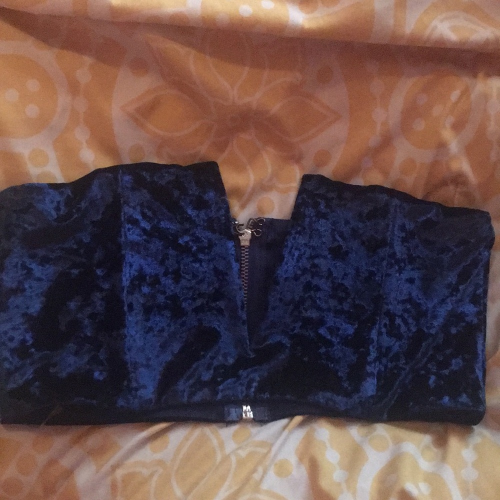 Deep V tube top