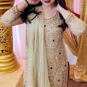 Pakistani / Indian / Bollywood Suit/dress