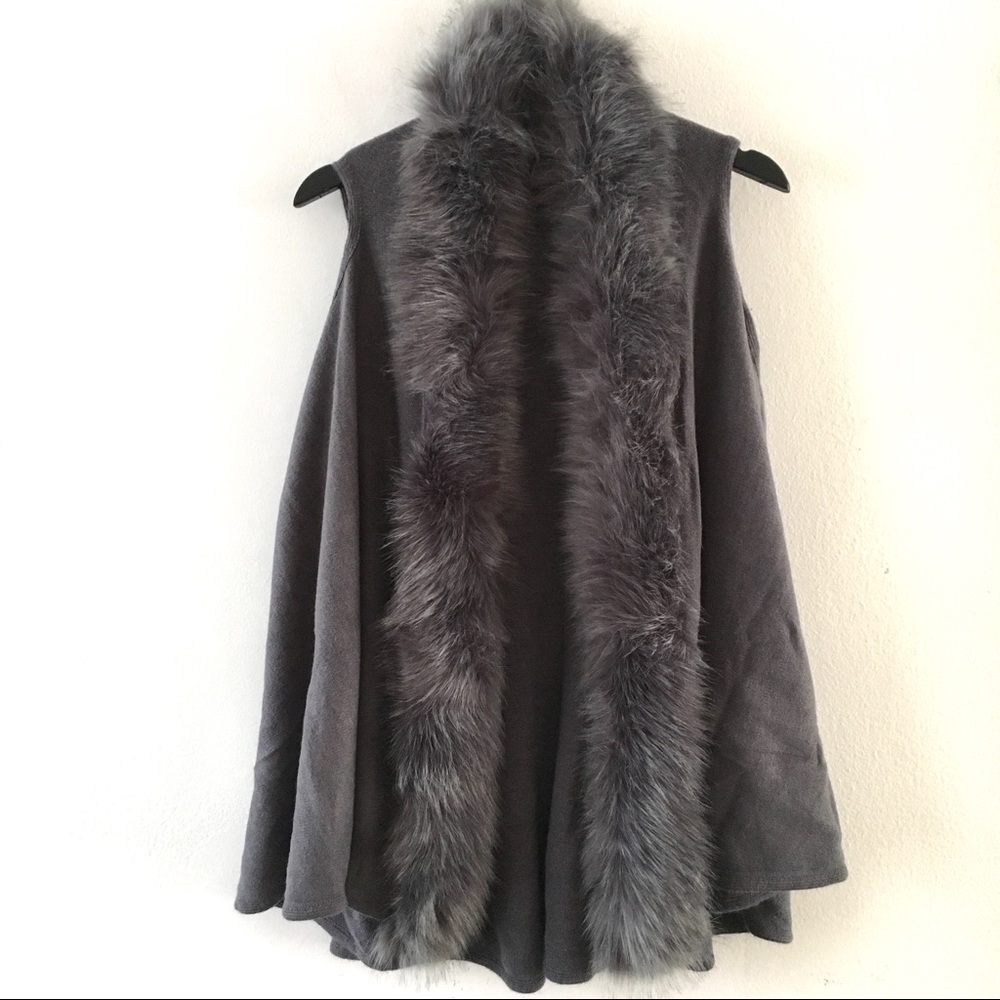 SALE Faux Fur Trim Swing Sweater Vest - Picture 3 of 7
