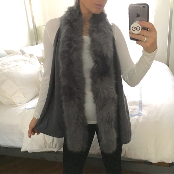 SALE Faux Fur Trim Swing Sweater Vest - Picture 2 of 7