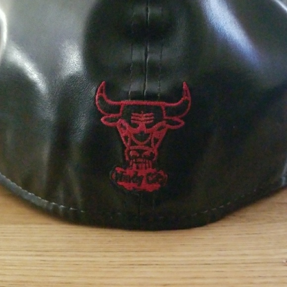 BULLS CAP - Picture 3 of 4