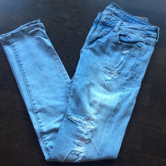 American eagle light wash ripped jeans - Picture 1 of 4
