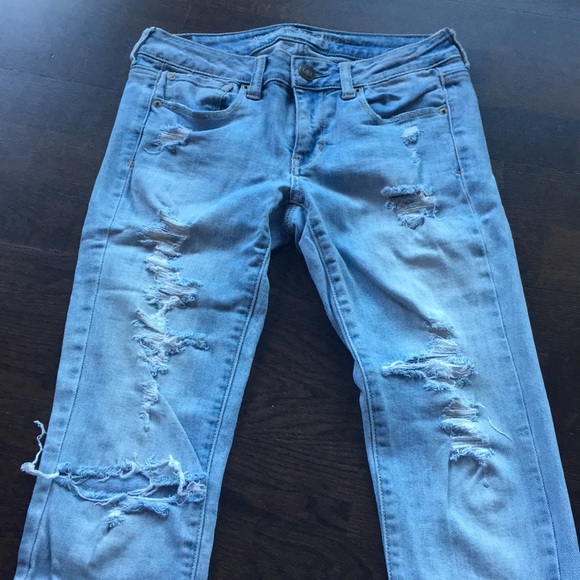 American eagle light wash ripped jeans - Picture 4 of 4