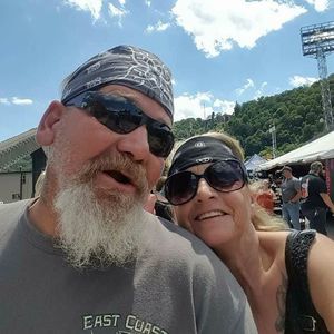 Meet your Posher, Vicky j