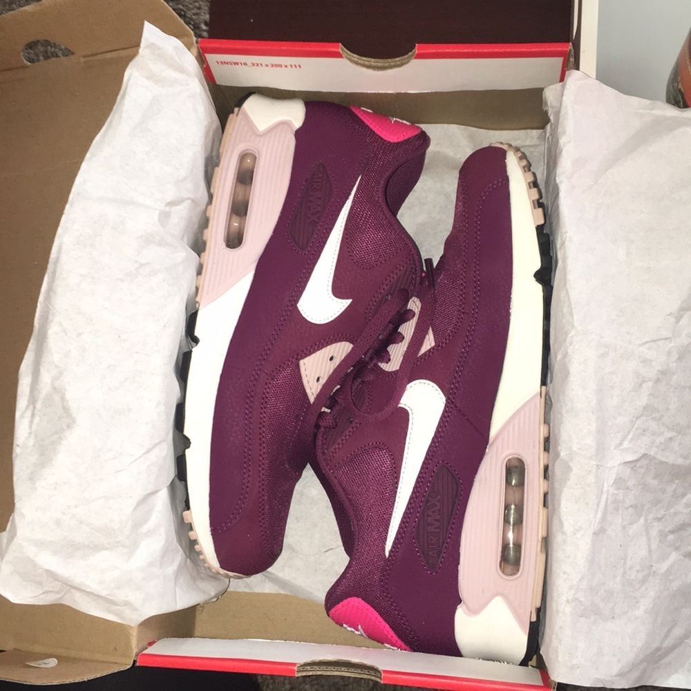Womens Nike Air Max 90