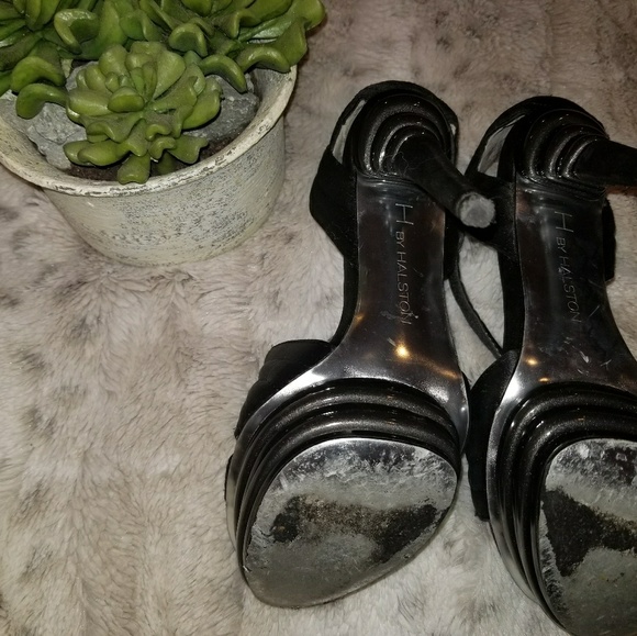 H by Halston High Heels - Picture 5 of 7