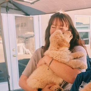 Meet your Posher, Ellie