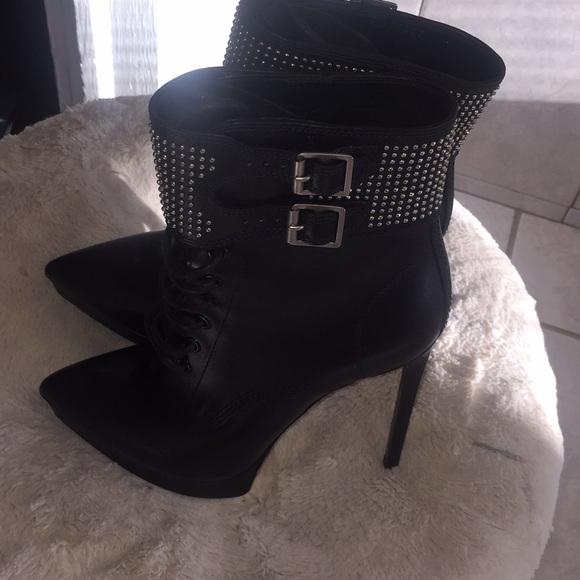 Saint Laurent studded boots - Picture 3 of 8