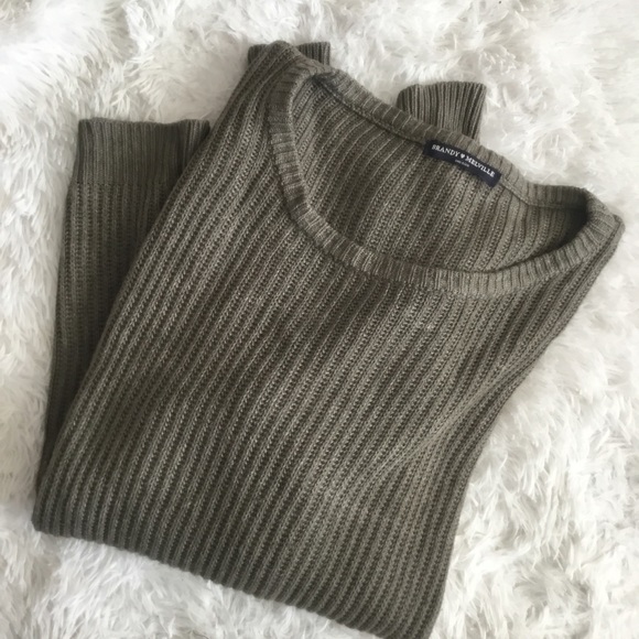 Brandy Melville Sweaters - Green brandy Melville sweater