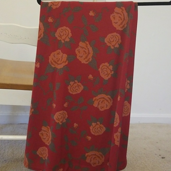 LULAROE S  maxi - Picture 2 of 4