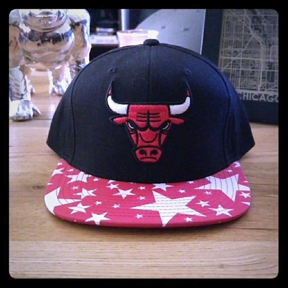 BULLS CAP - Picture 1 of 5