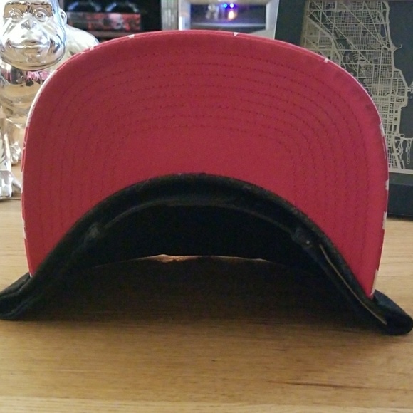 BULLS CAP - Picture 3 of 5