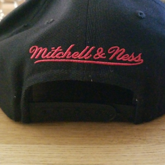 BULLS CAP - Picture 5 of 5