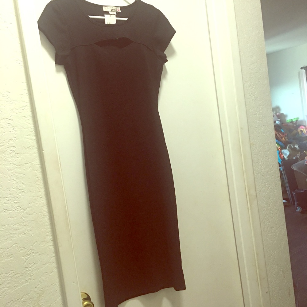 NWT🖤 DEREK HEART BLACK MIDI DRESS