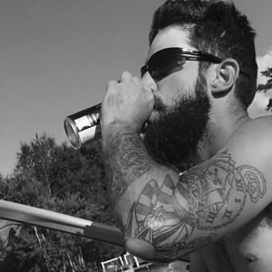 Meet your Posher, Aaron