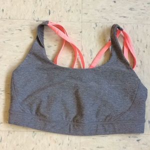 Lululemon sports bra