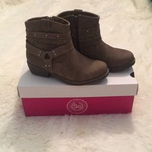 Girls booties- Size 1