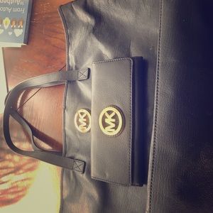 Michael Kors Jet Set bag / Matching Wallet in Navy