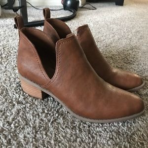 American Eagle Brown Leather Ankle Boots