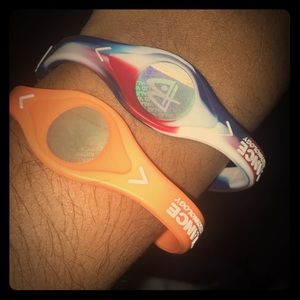 Wristbands ; power balance