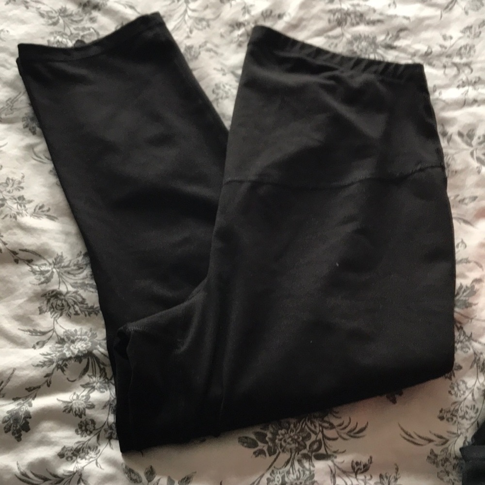 Black Capri