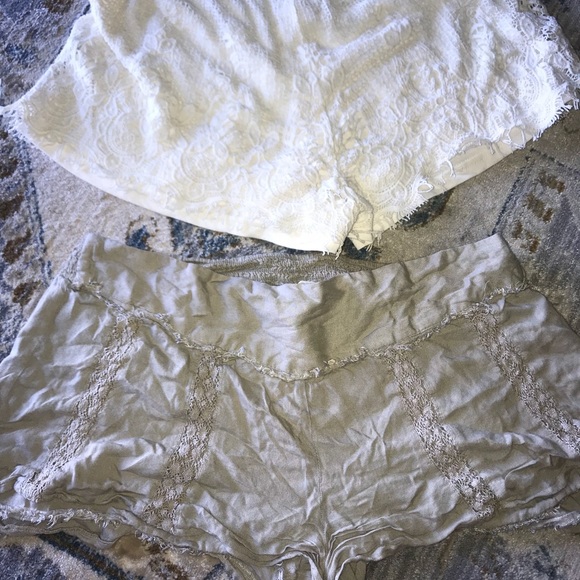 Two pairs of cute shorts - Picture 1 of 3