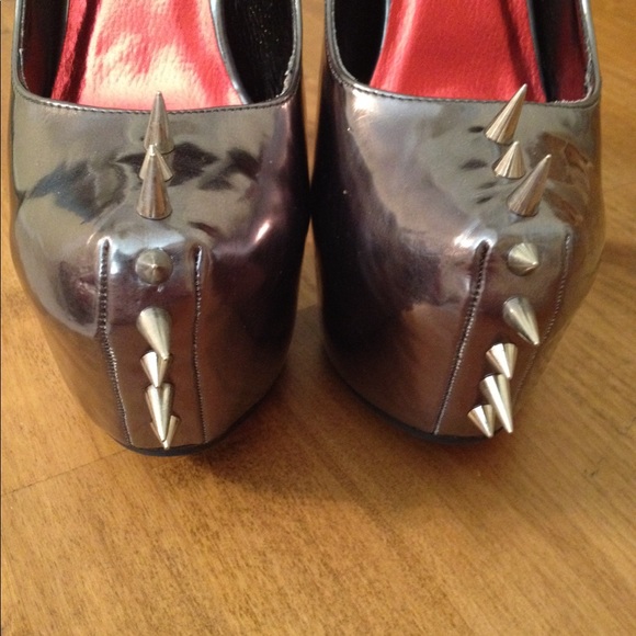 Shiny Gunmetal Spiked Heels - Picture 3 of 4
